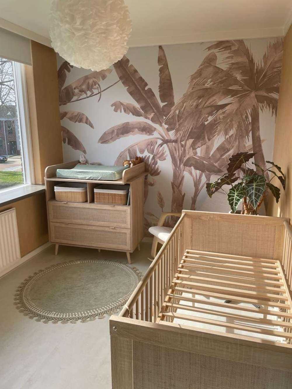 Piccoli animali della giungla in taupe