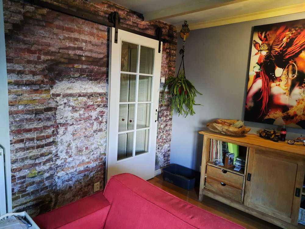 Vecchio muro sbriciolato