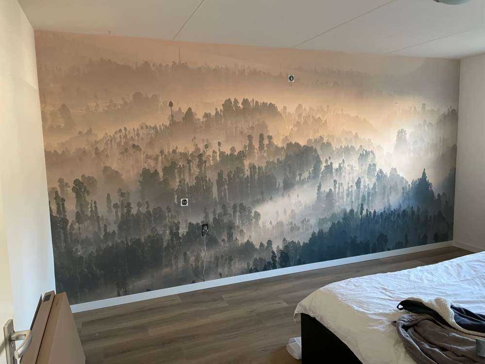 Montagne nebbiose in Indonesia