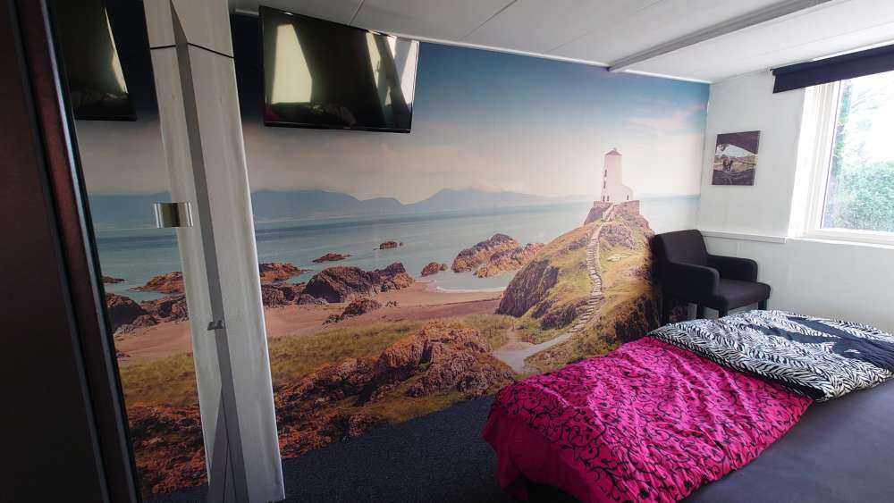 Faro su uno sperone roccioso