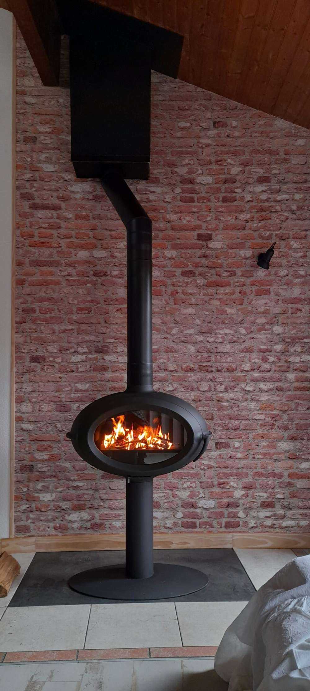 Muro con diversi colori di mattoni