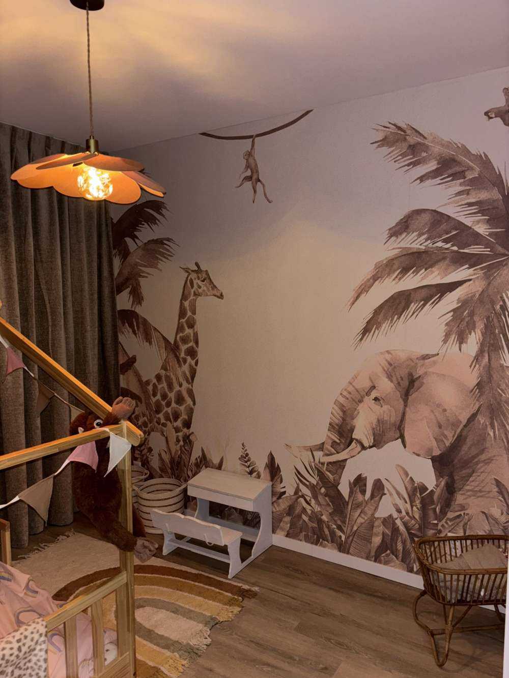 Vari animali della giungla in taupe