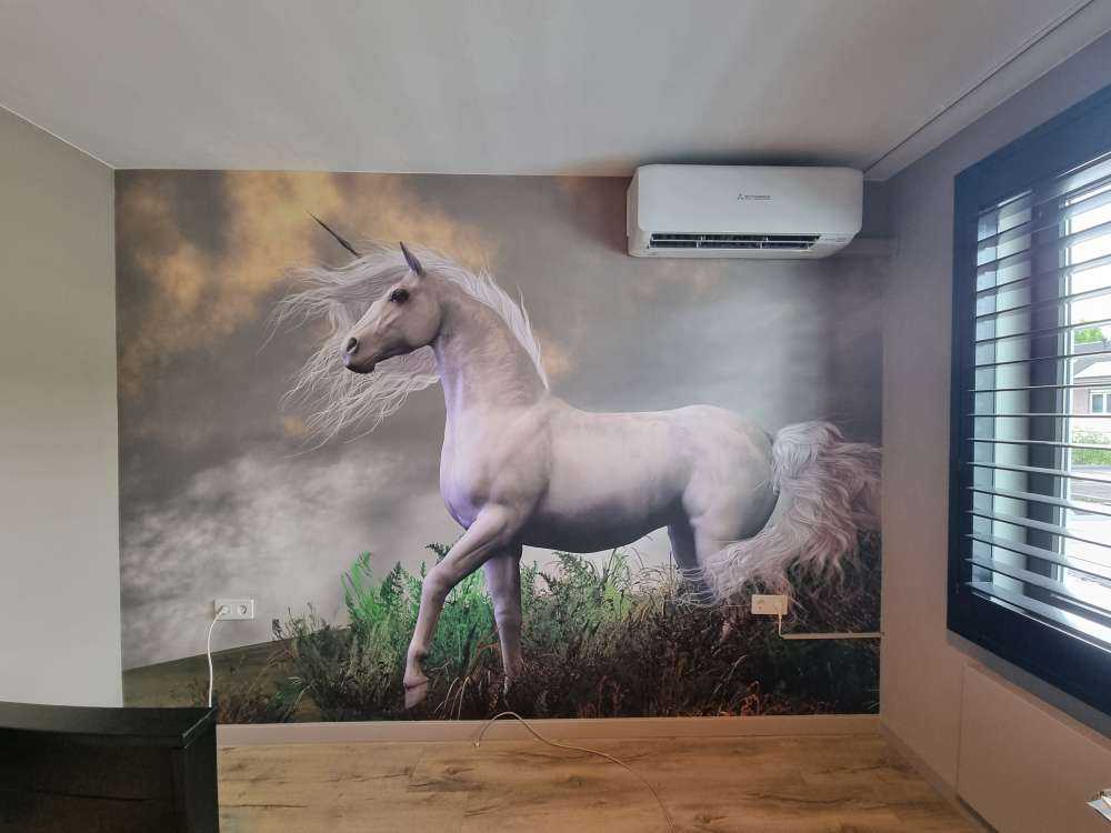 Unicorno nella tempesta