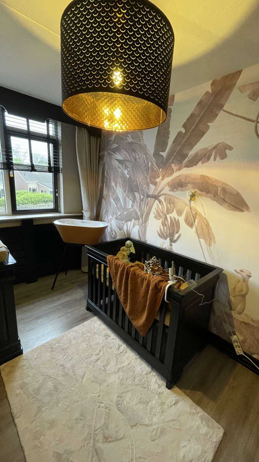 Piccoli animali della giungla in taupe