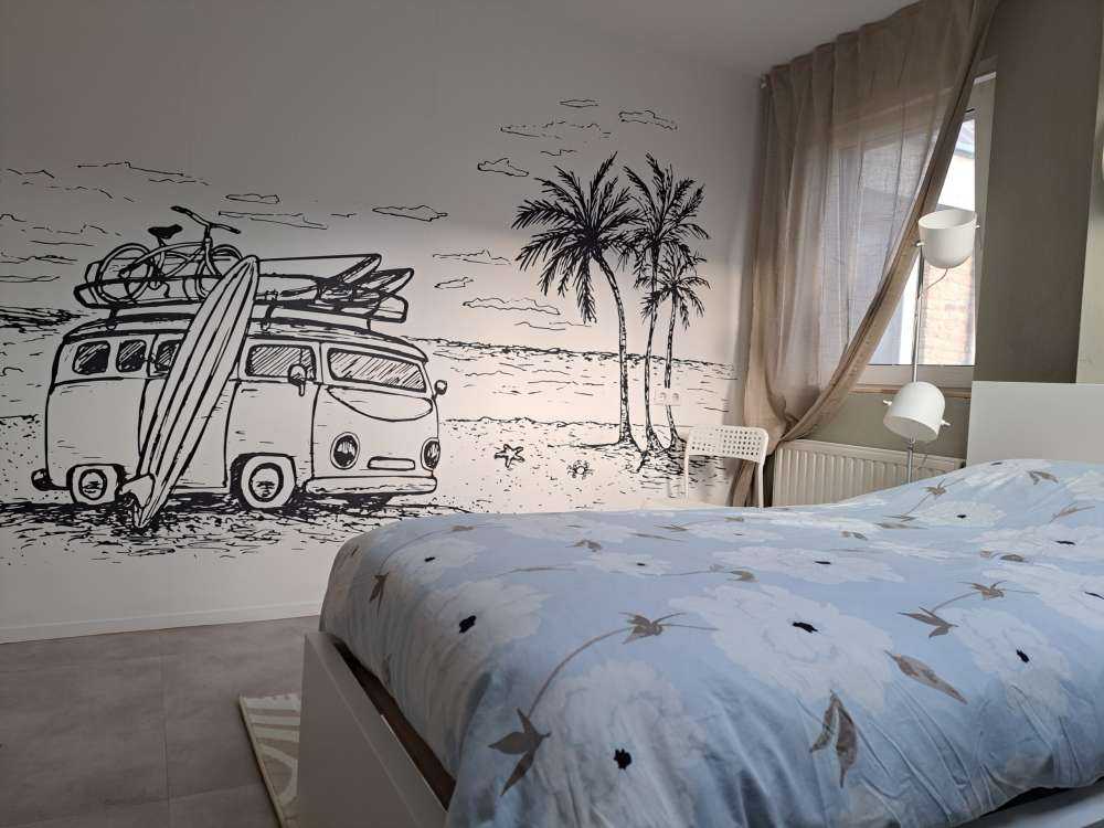 Spiaggia disegnata in bianco e nero