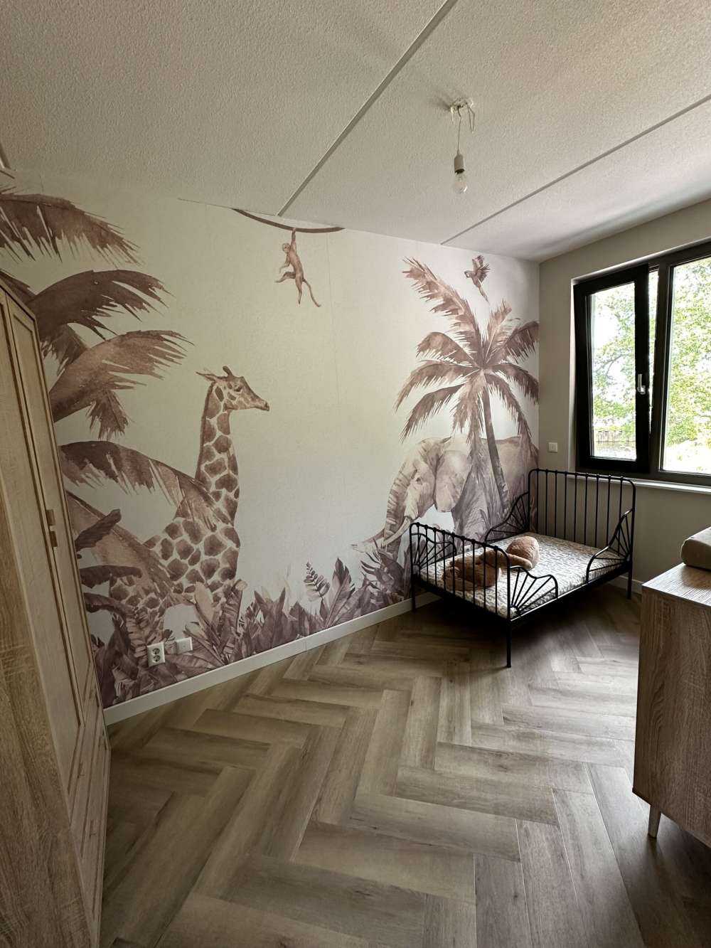 Vari animali della giungla in taupe