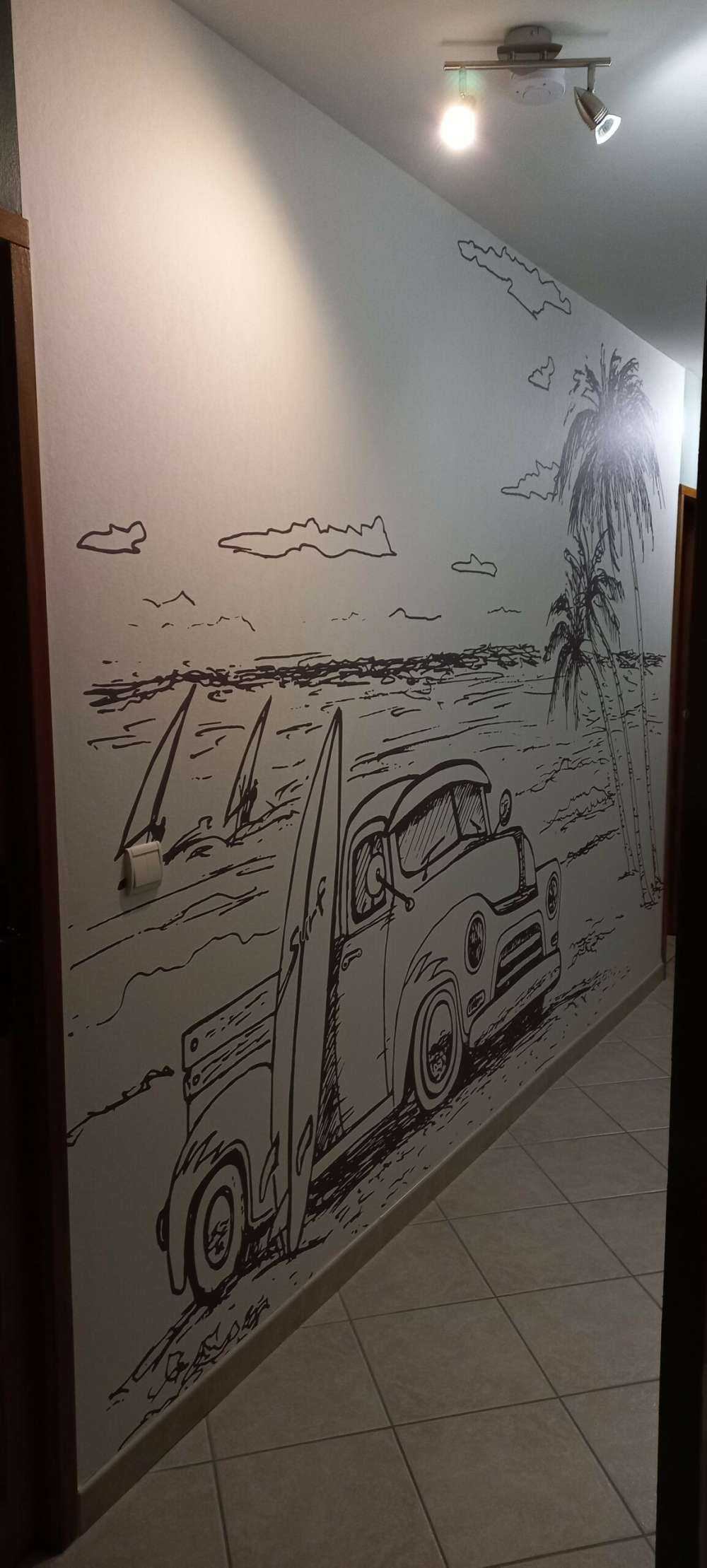 Spiaggia disegnata in bianco e nero