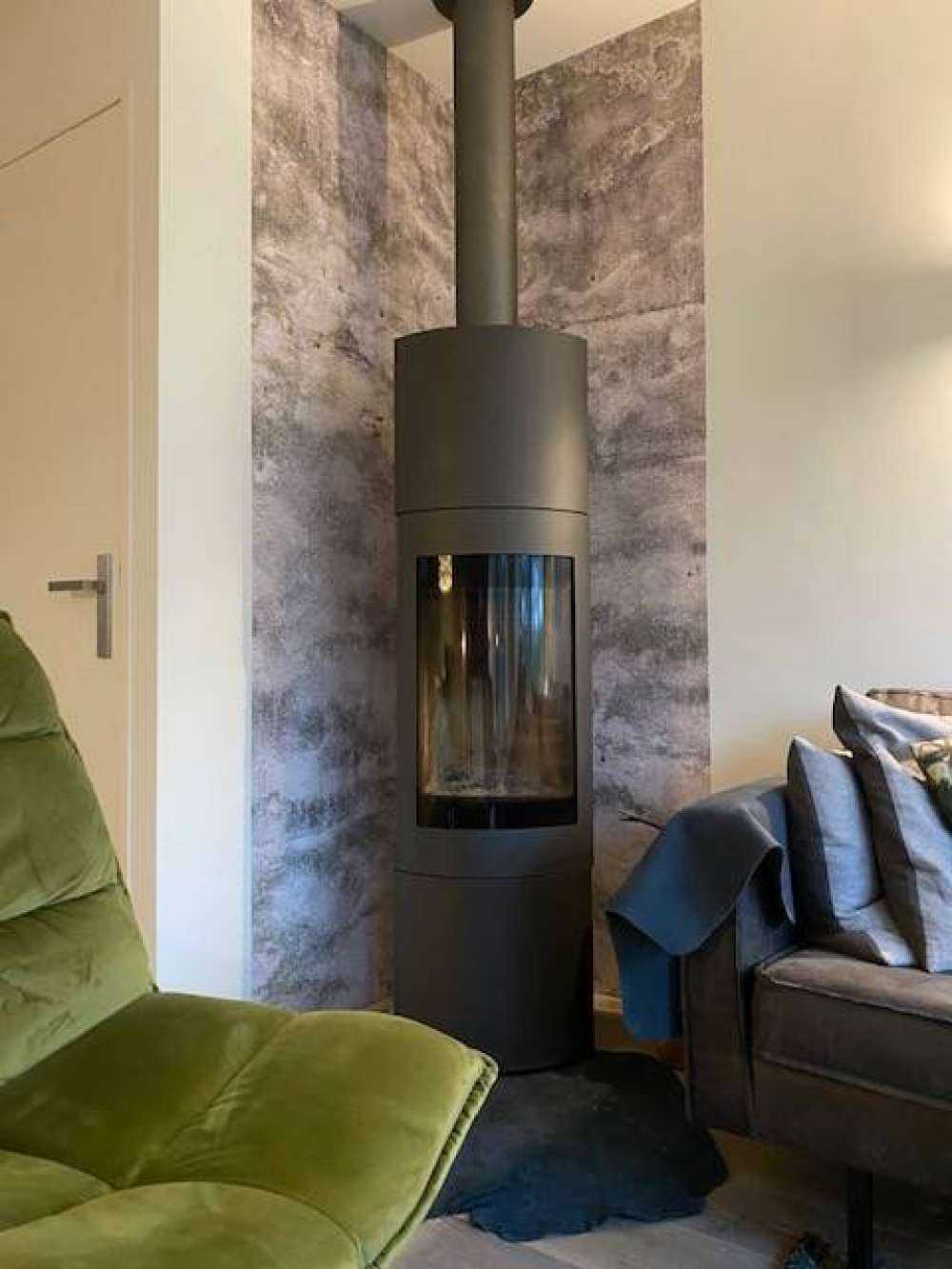 Vecchi stucchi rovinati dalle intemperie