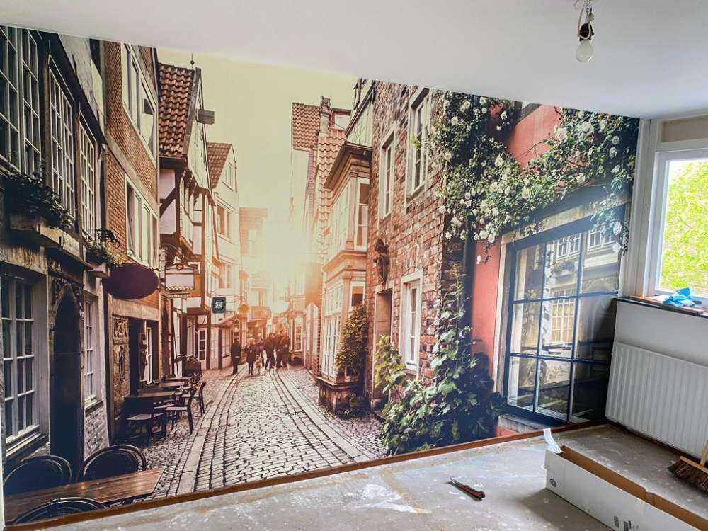 Tramonto in una strada vecchia