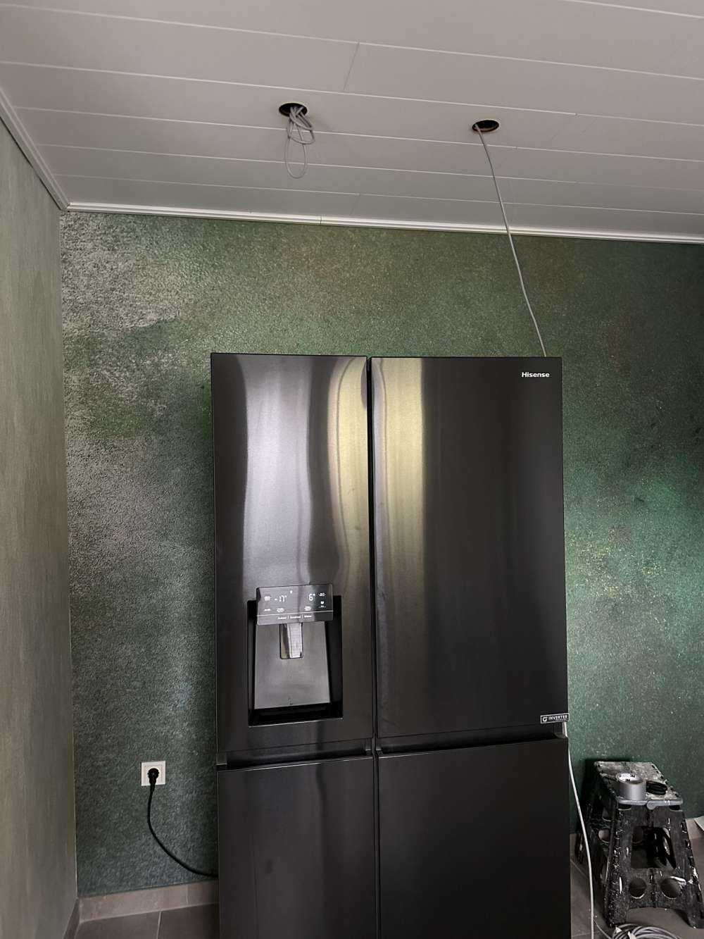 Acciaio con una tinta verdastra