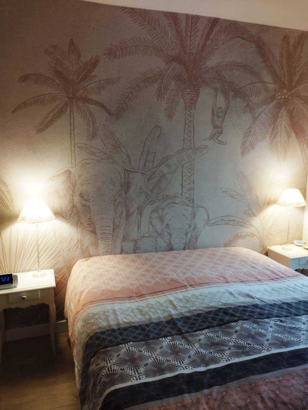 Elefanti grigio scuro