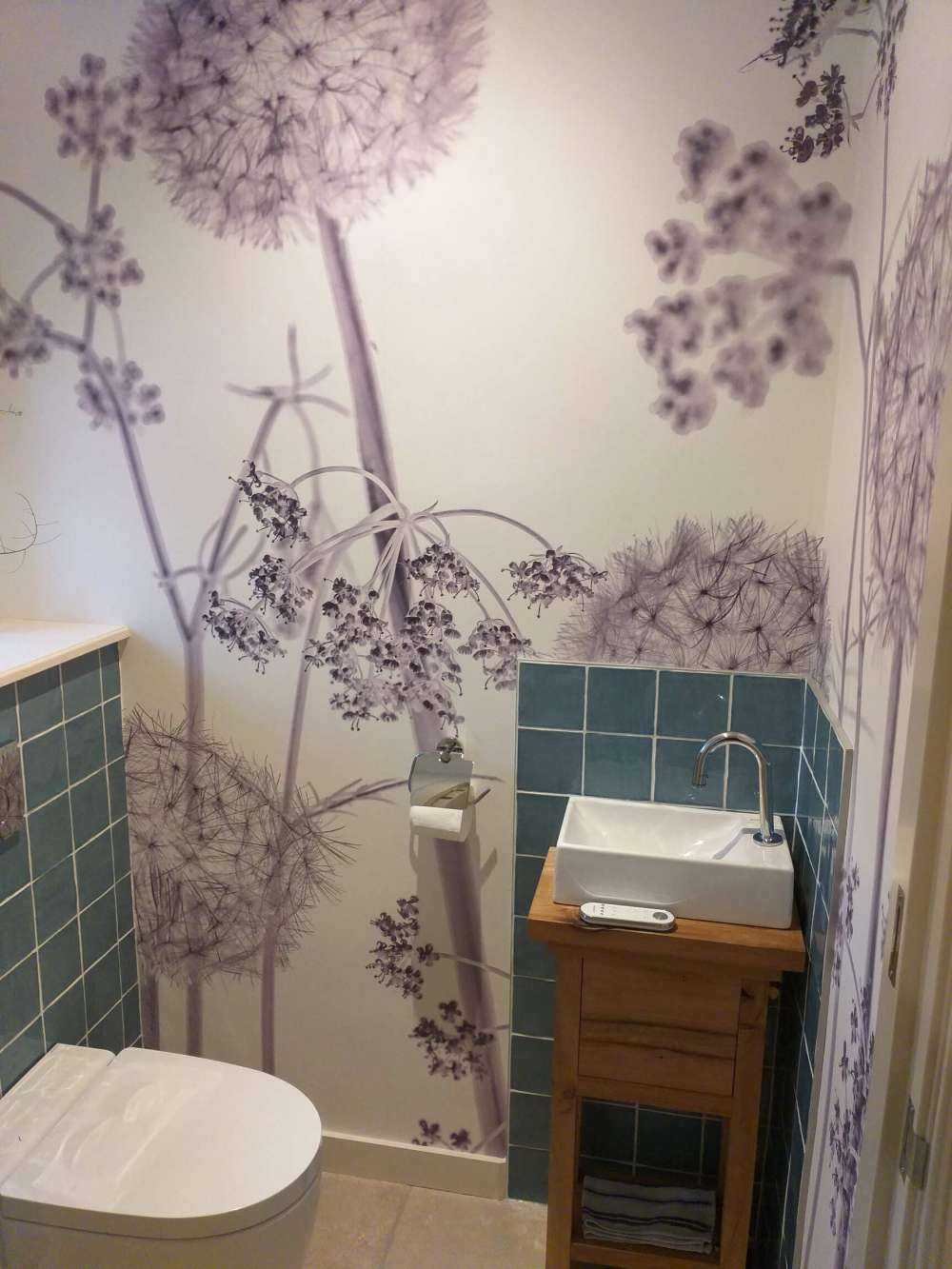 Fiori di prato in bianco e nero