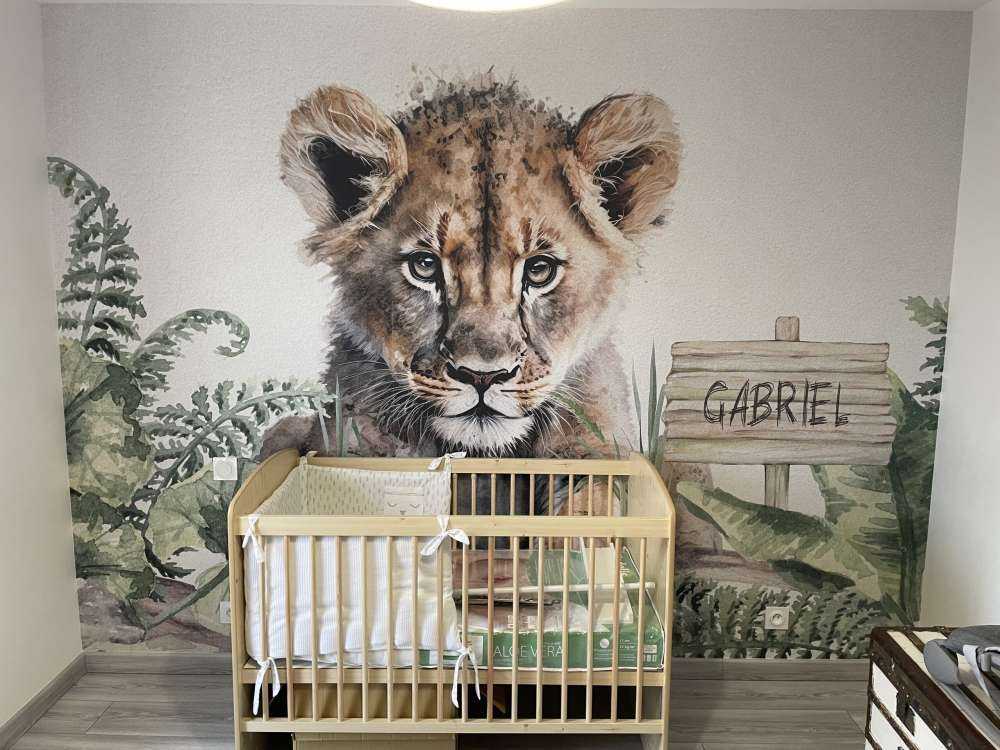 Giovane leone nella giungla