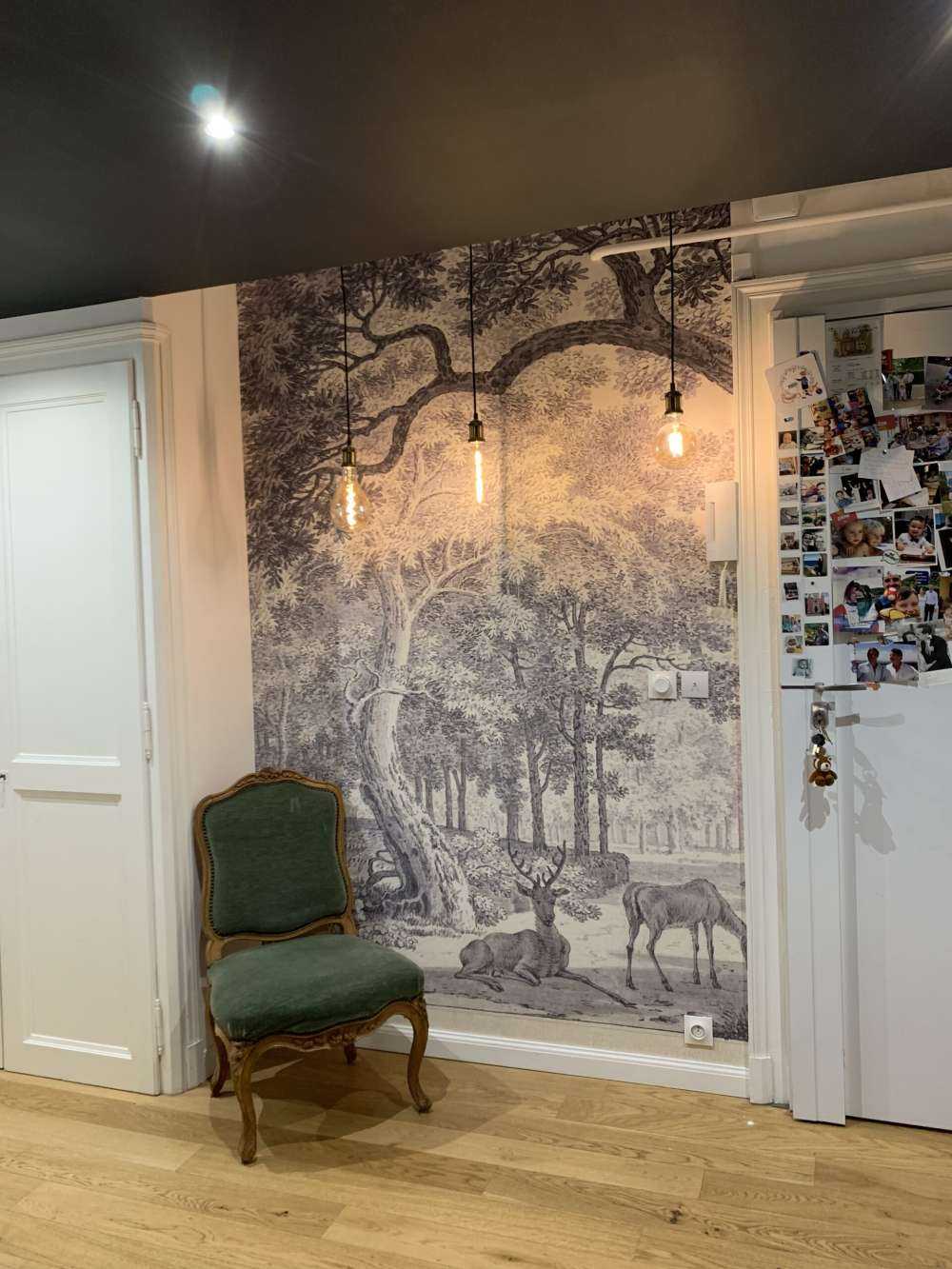 Vista sulla foresta con due cervi