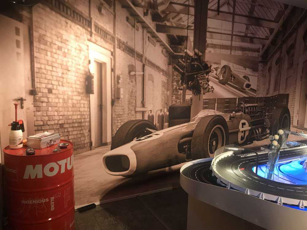 Vecchia auto da corsa