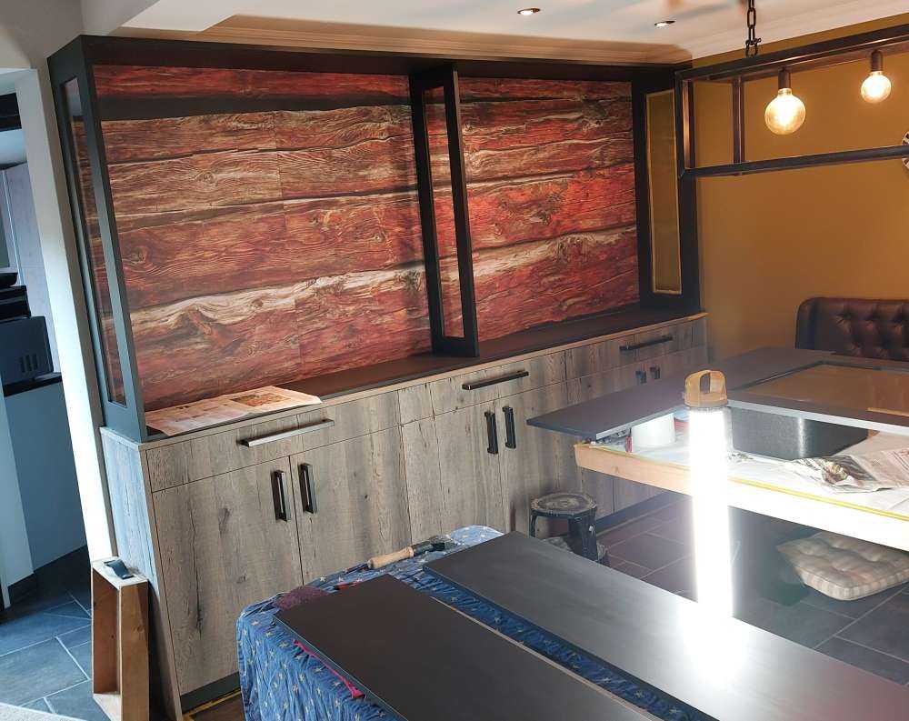 Assi di legno grezzo