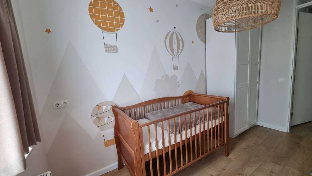 Mongolfiere tra le montagne