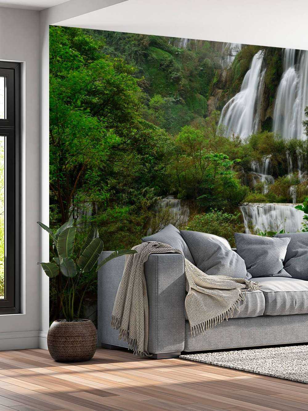 Grande cascata in Thailandia