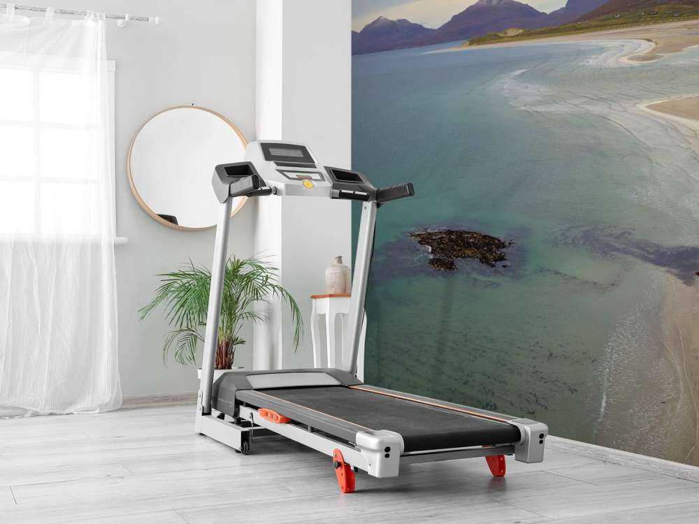 Mare e montagna lungo la costa