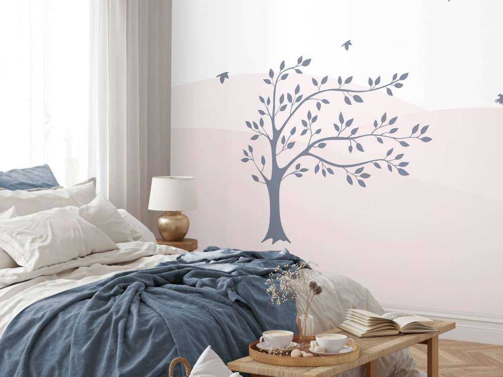 Colline rosa con albero