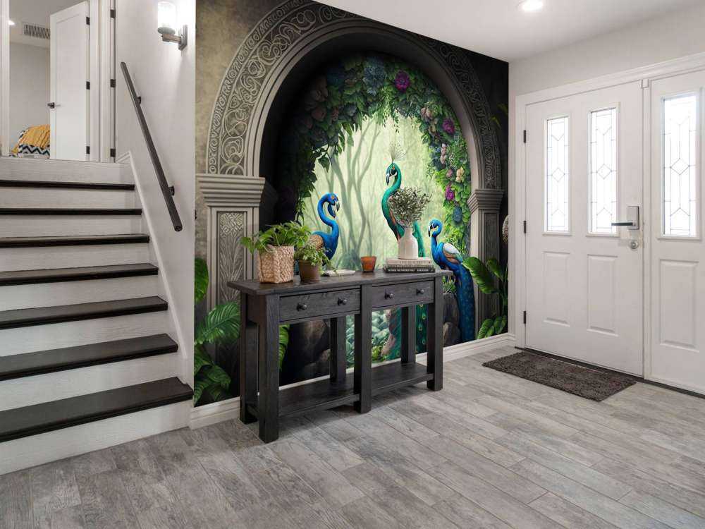 Trio di Pavoni in Giardino Segreto