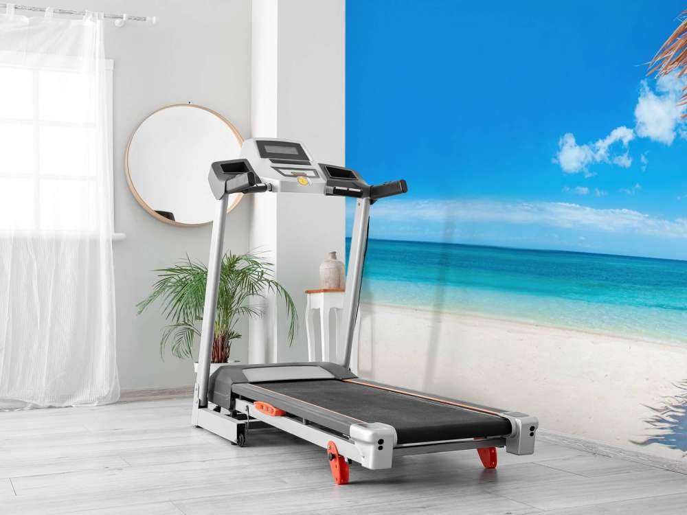 Sedie a sdraio sulla spiaggia