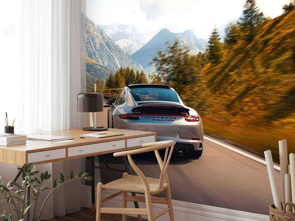 Porsche 911 Carrera GTS in montagna