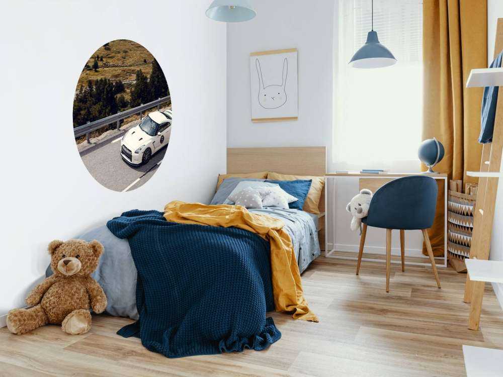 Nissan GT-R su strada di montagna