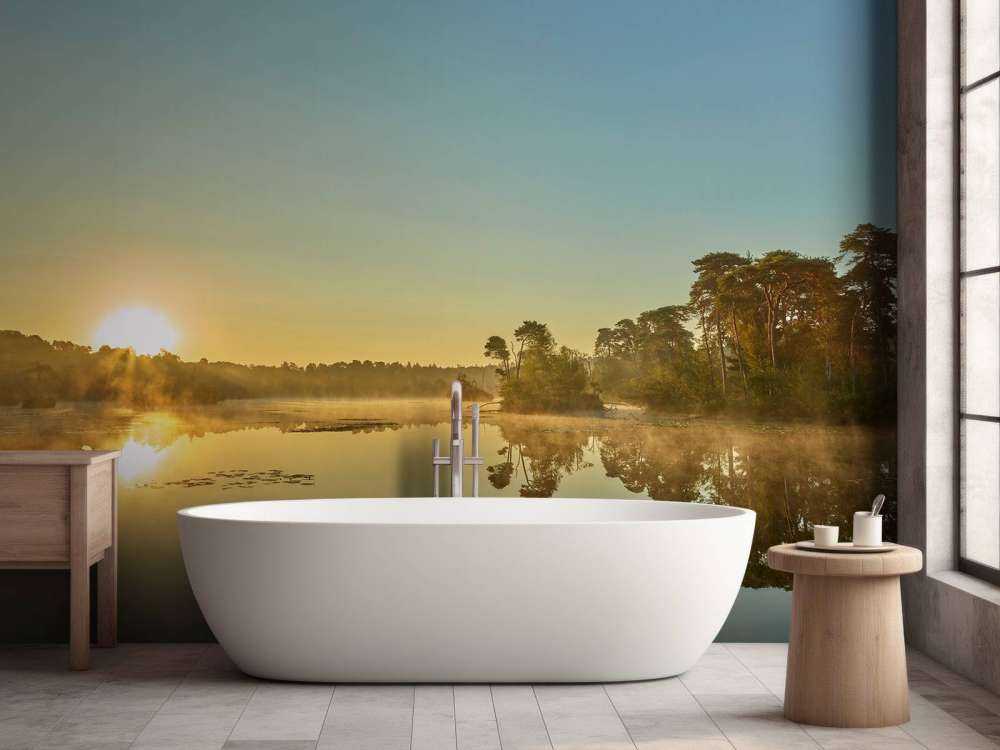 L'alba al lago forestale