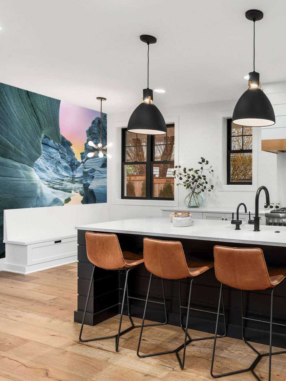 Grotta con cielo colorato