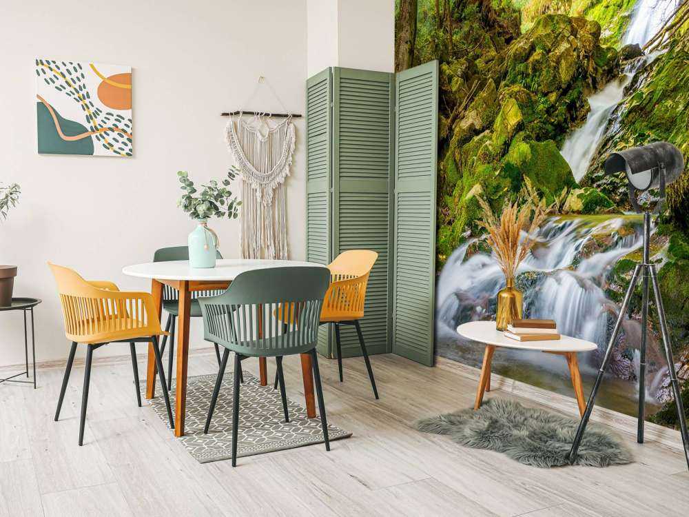 Cascata in mezzo alla foresta