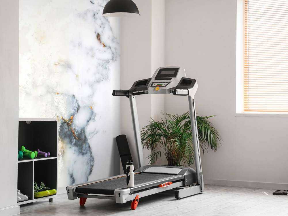 Marmo bianco con sfumature grigie