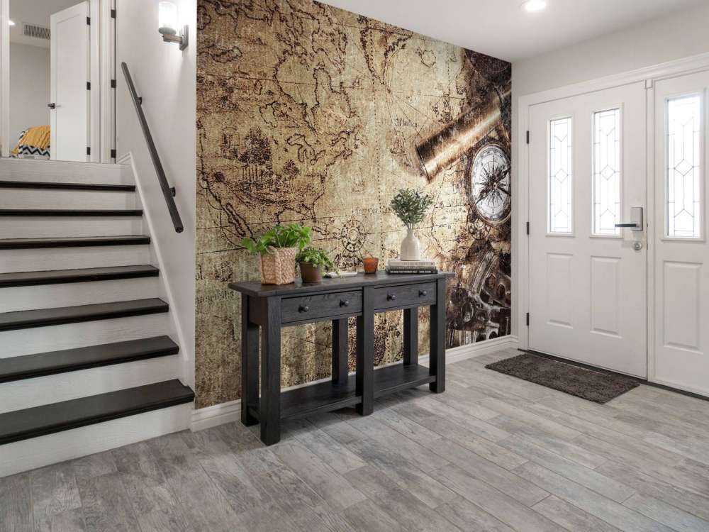 Mappa del mondo con bussola