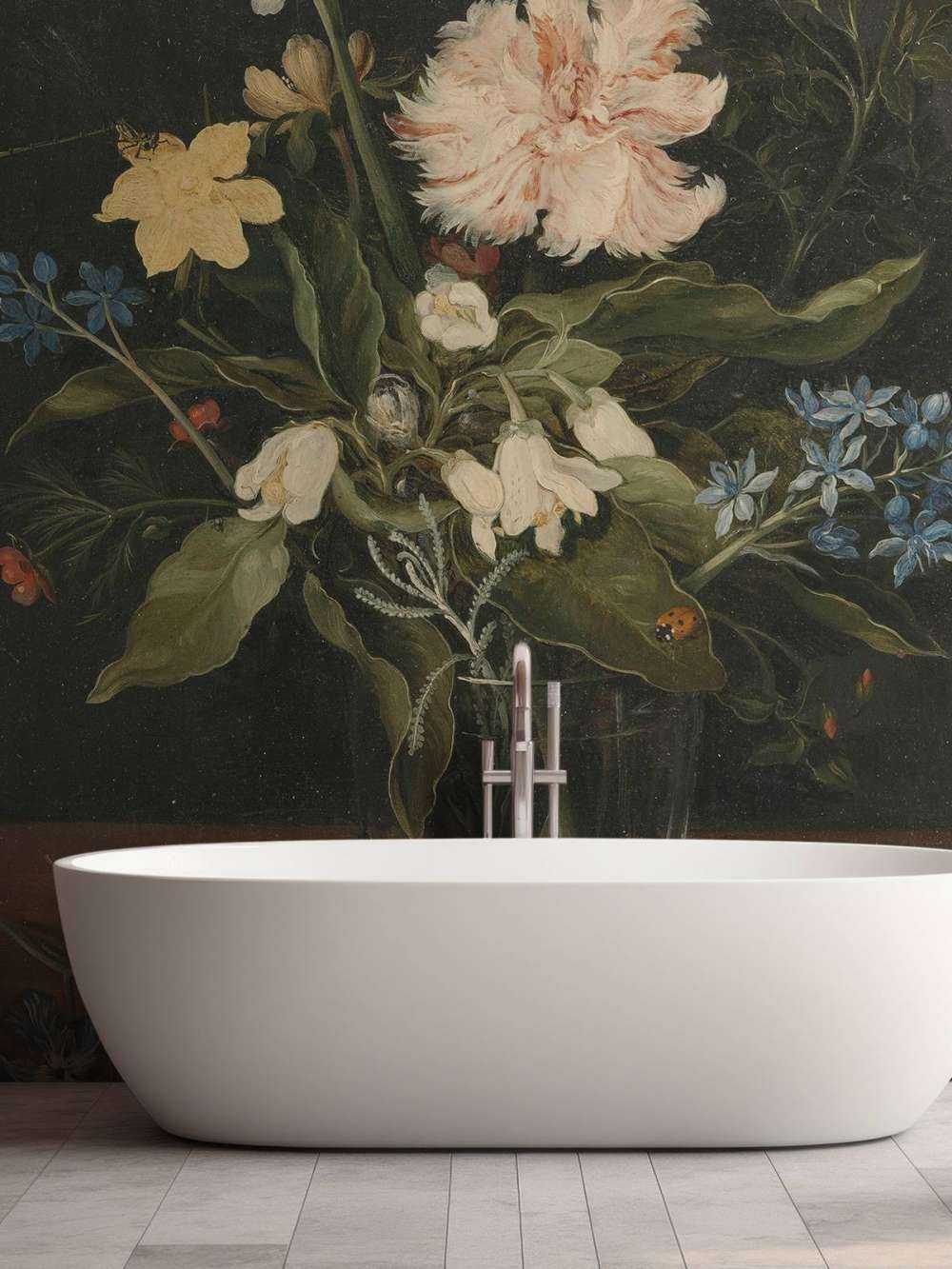 Natura morta con fiori in un bicchiere