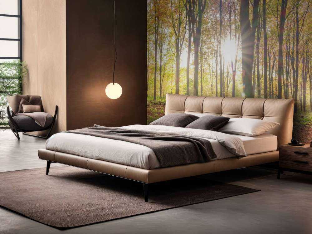 La luce del sole attraverso la foresta autunnale