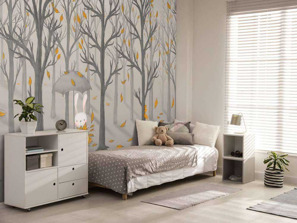 Coniglio sotto le foglie