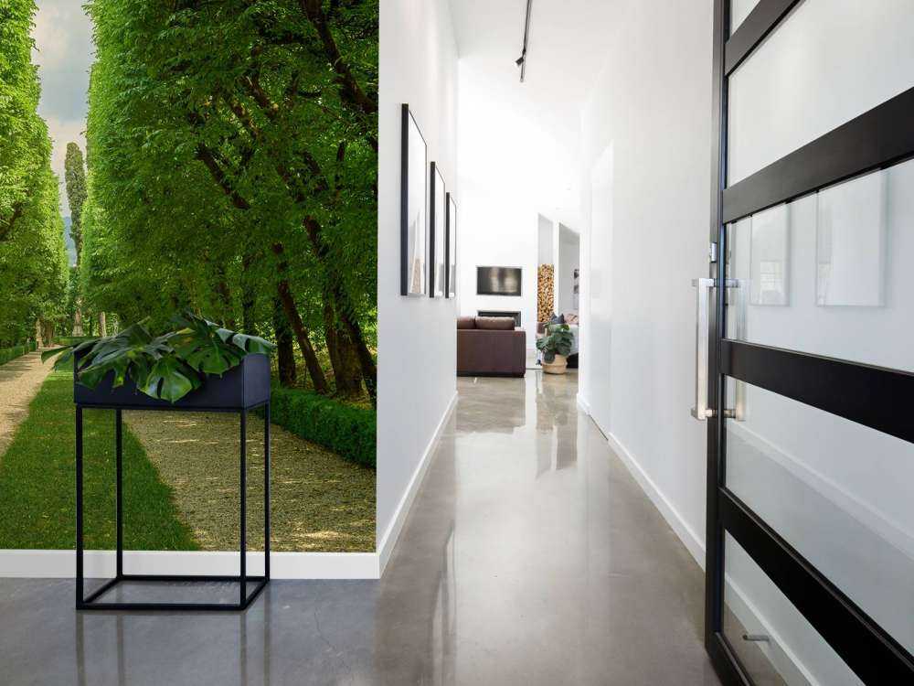 Vicolo verde con ghiaia