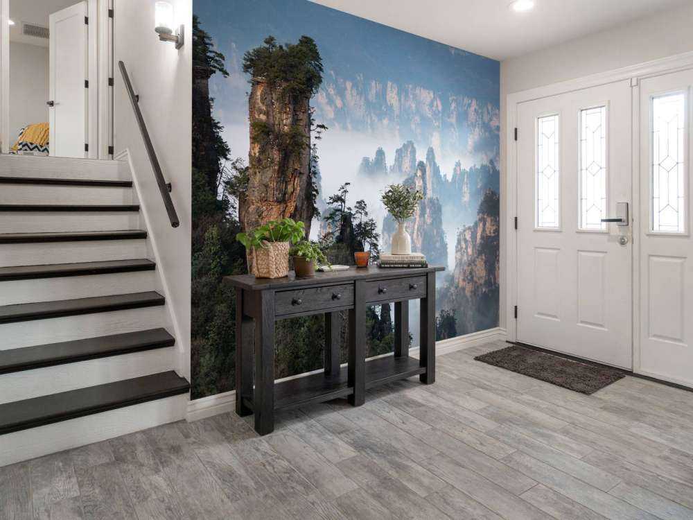 The general ordered the troops