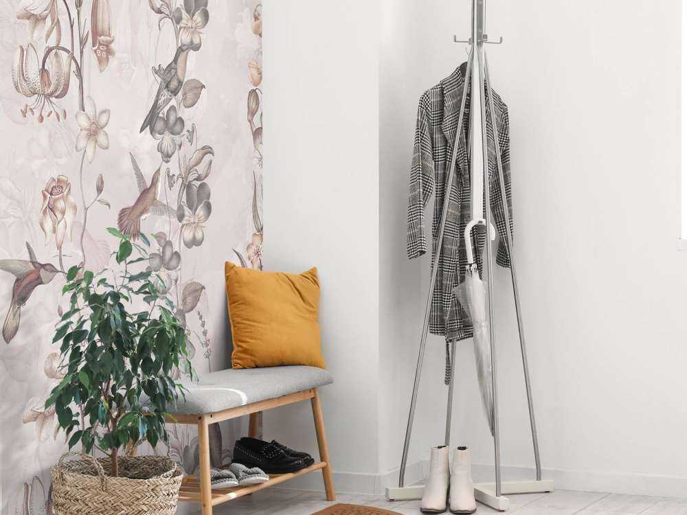 Fiori di prato e giardino giallo chiaro