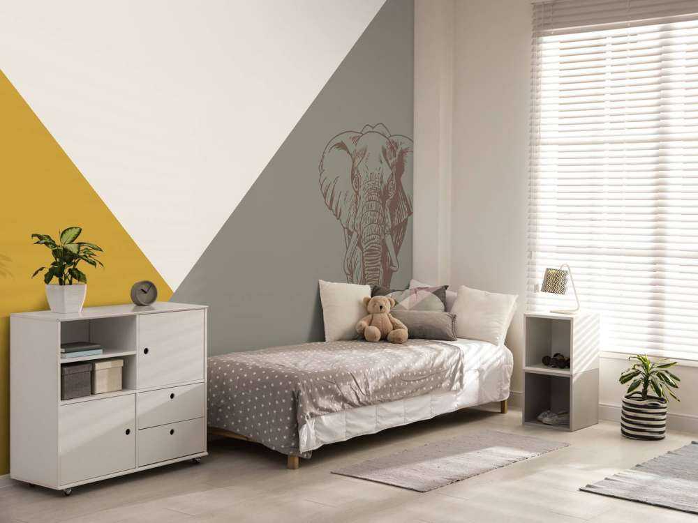 Triangoli in giallo ocra e verde ocra con elefante