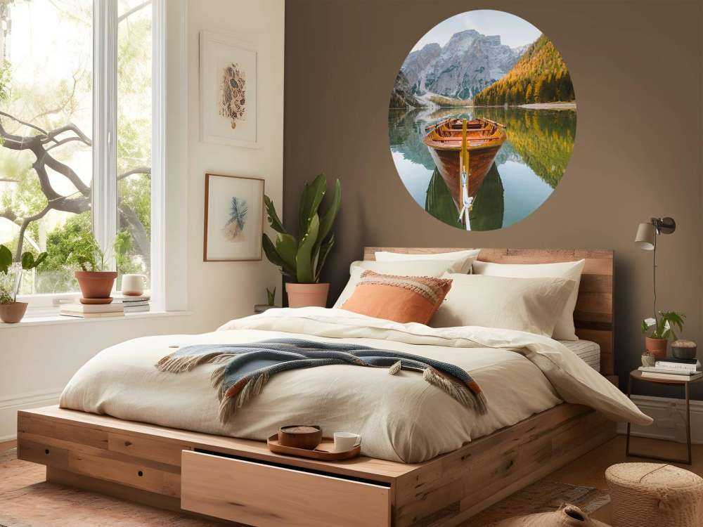 Barca a remi nel lago