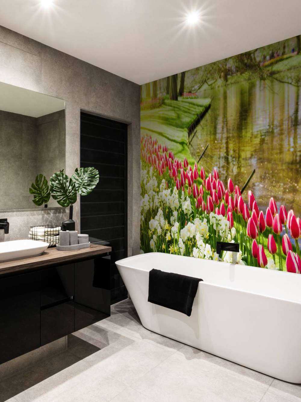 Fiori in un parco soleggiato