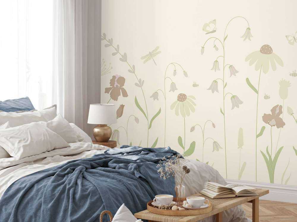 Campo di fiori alto con farfalle sabbia con rosa antico