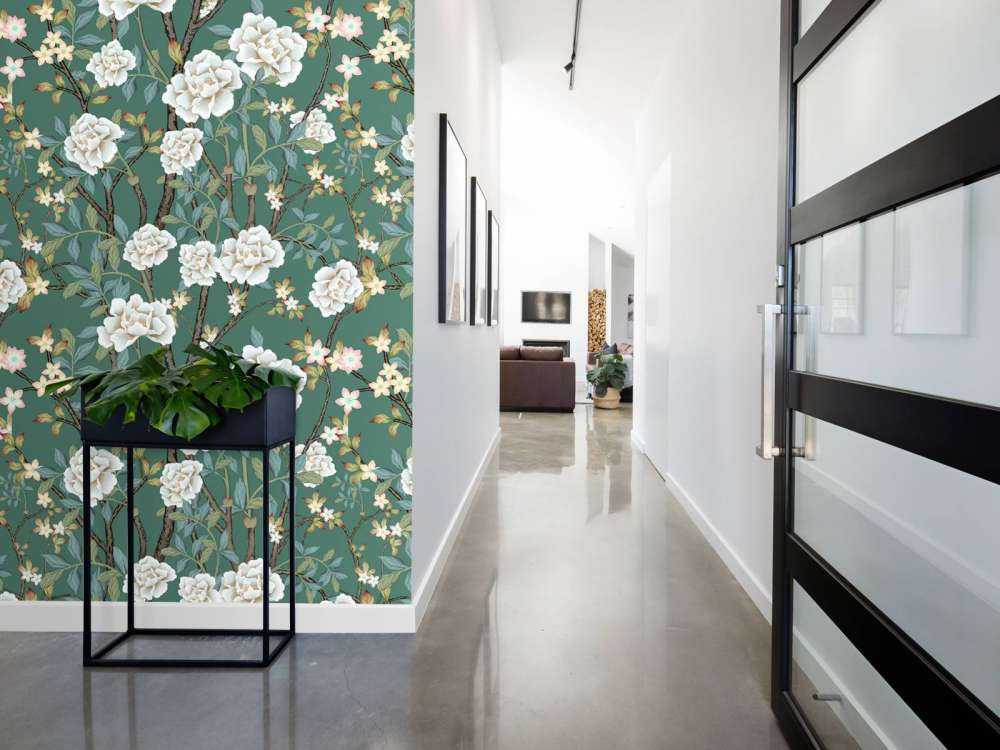 Peonie su sfondo verde