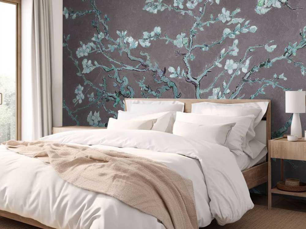 Fiori di mandorlo con sfumature blu