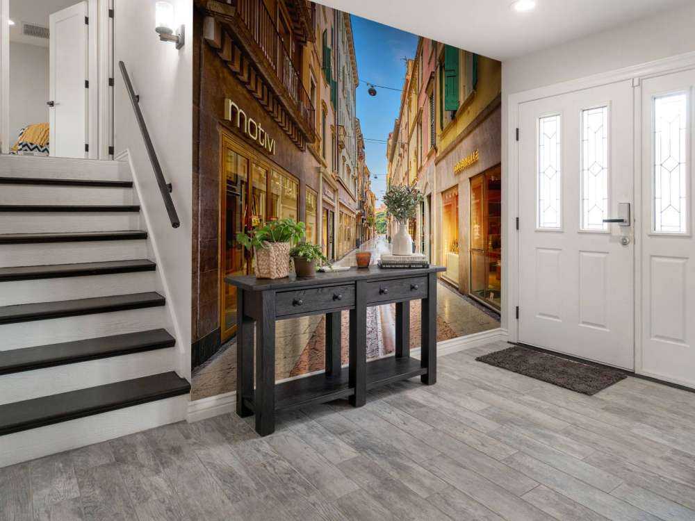 La via dello shopping al mattino presto