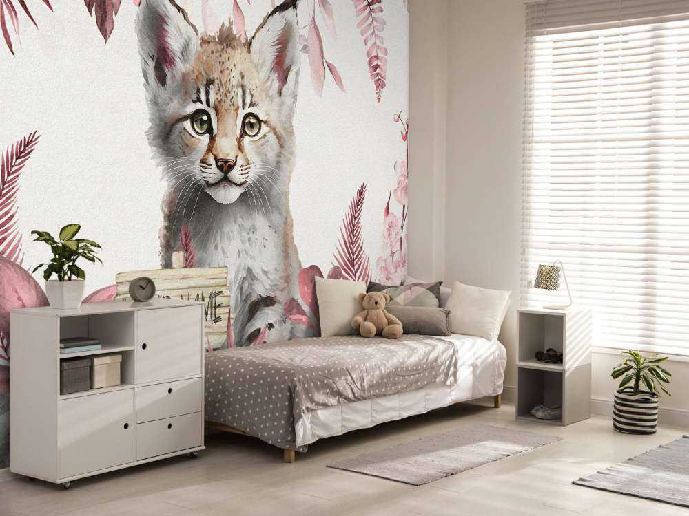 Baby lince nella giungla rosa