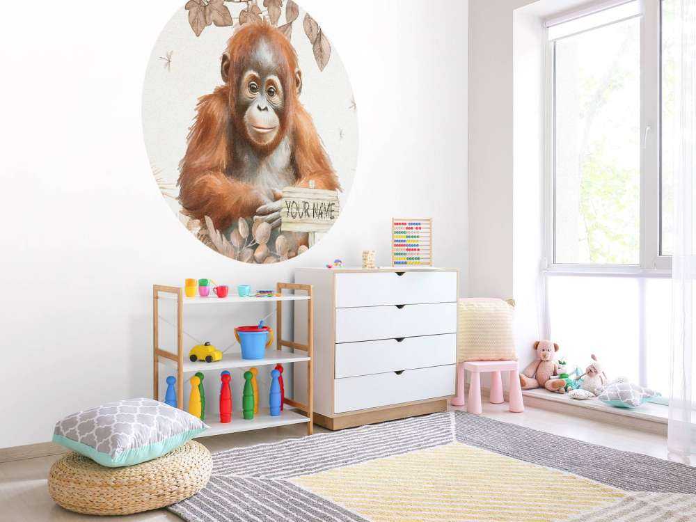 Giovane orango nella giungla color tortora