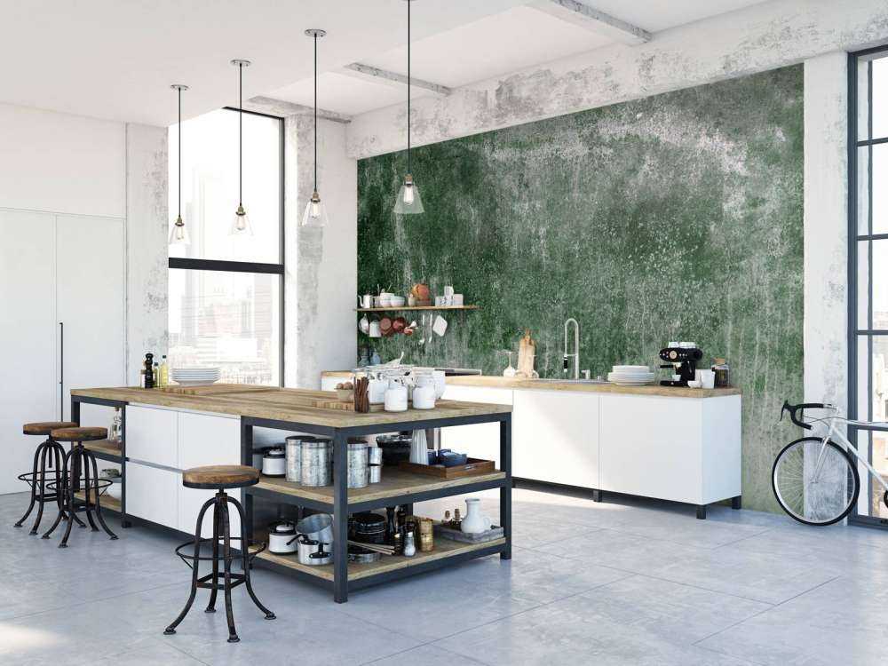 Vecchia parete verde alle intemperie