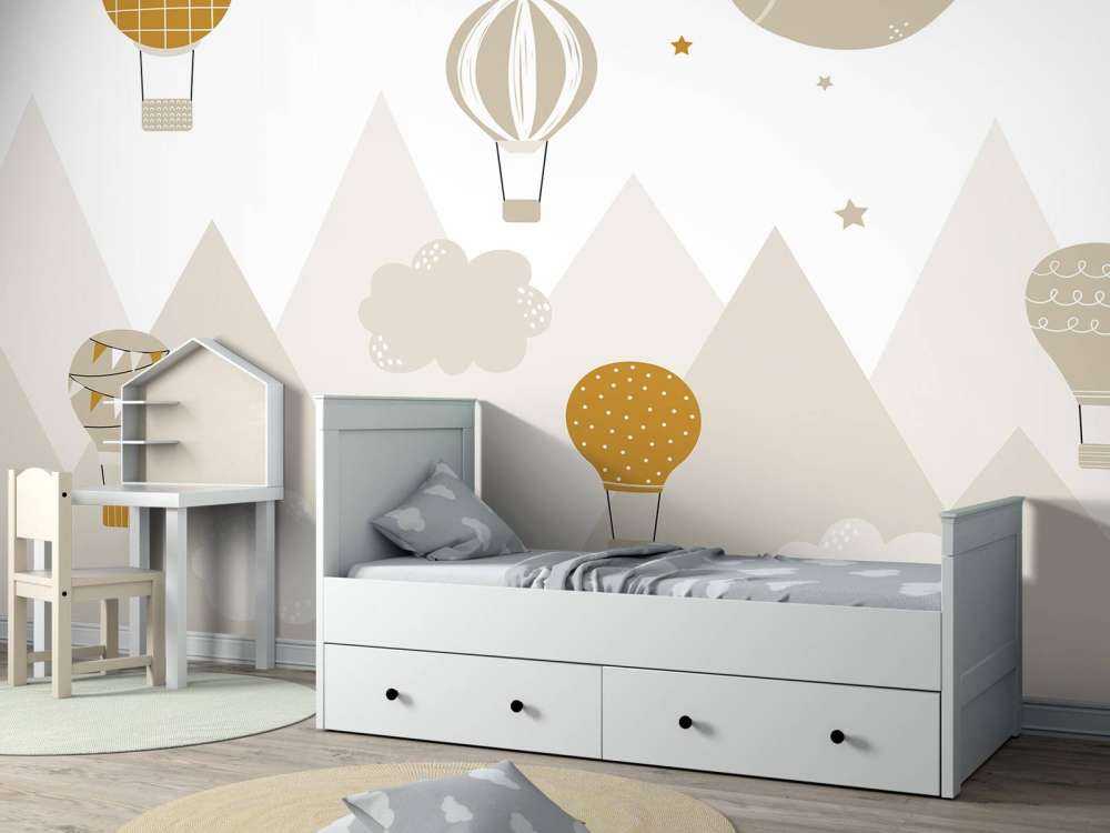 Mongolfiere tra le montagne